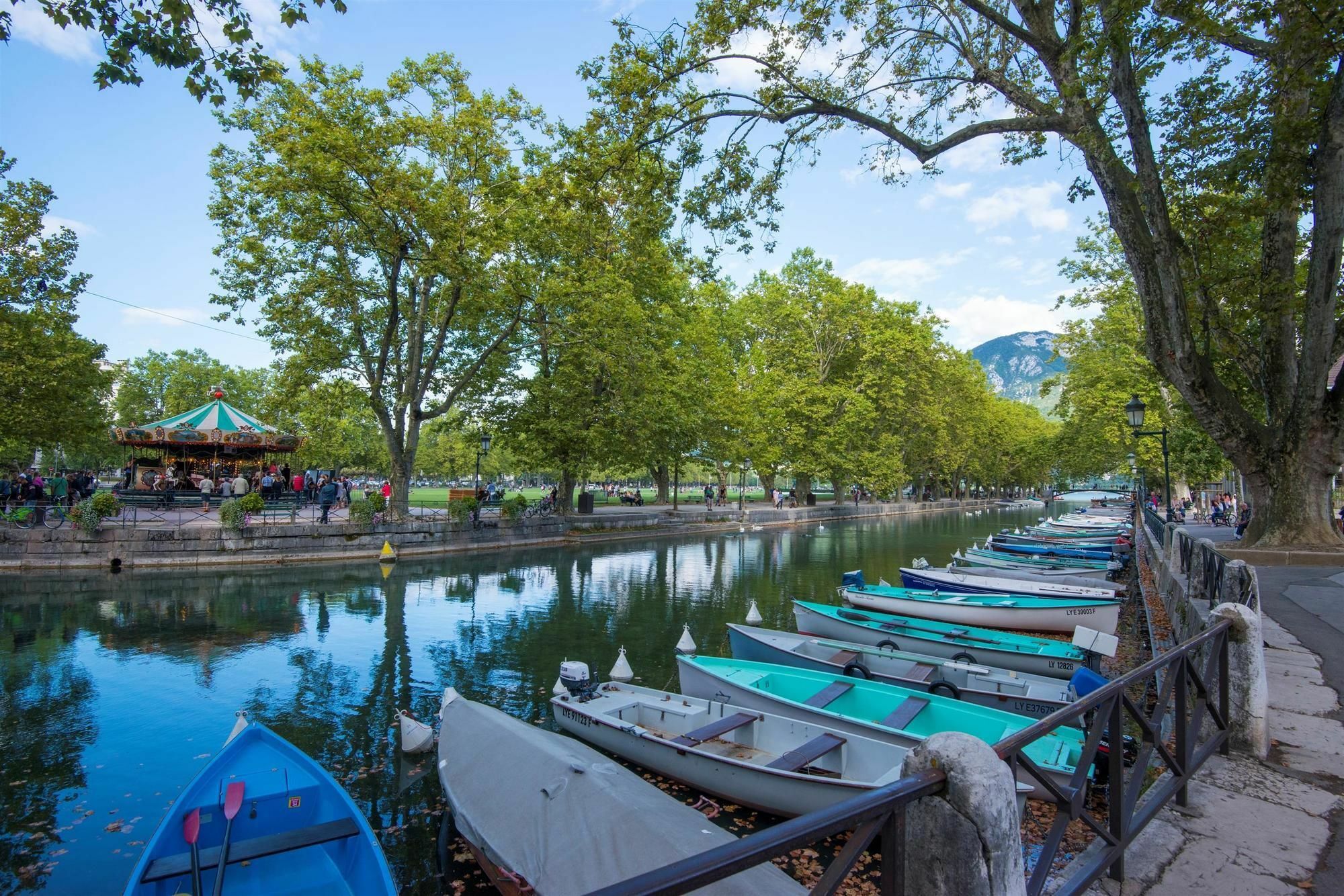 Campanile Annecy - Cran Gevrier Ξενοδοχείο Εξωτερικό φωτογραφία